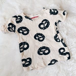 White Pretzel T-shirt by Nadadelazos - SOLD OUT